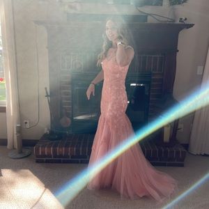 Pink lace mermaid prom dress! Size 1/2